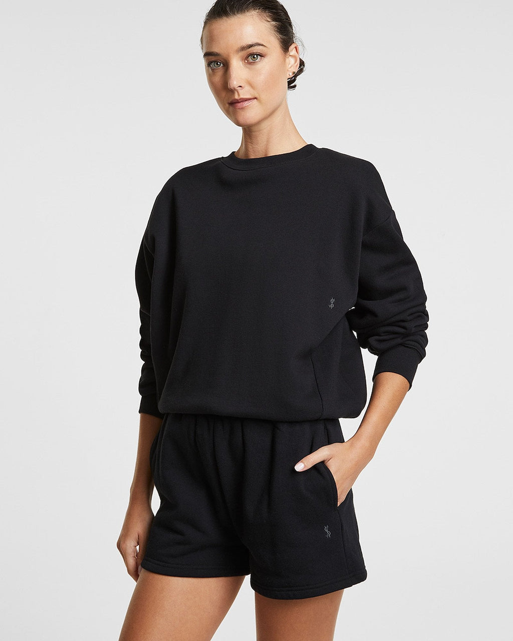 Womens 3 X 4 Klassic Crew Jet Black Regular Fleece - Black