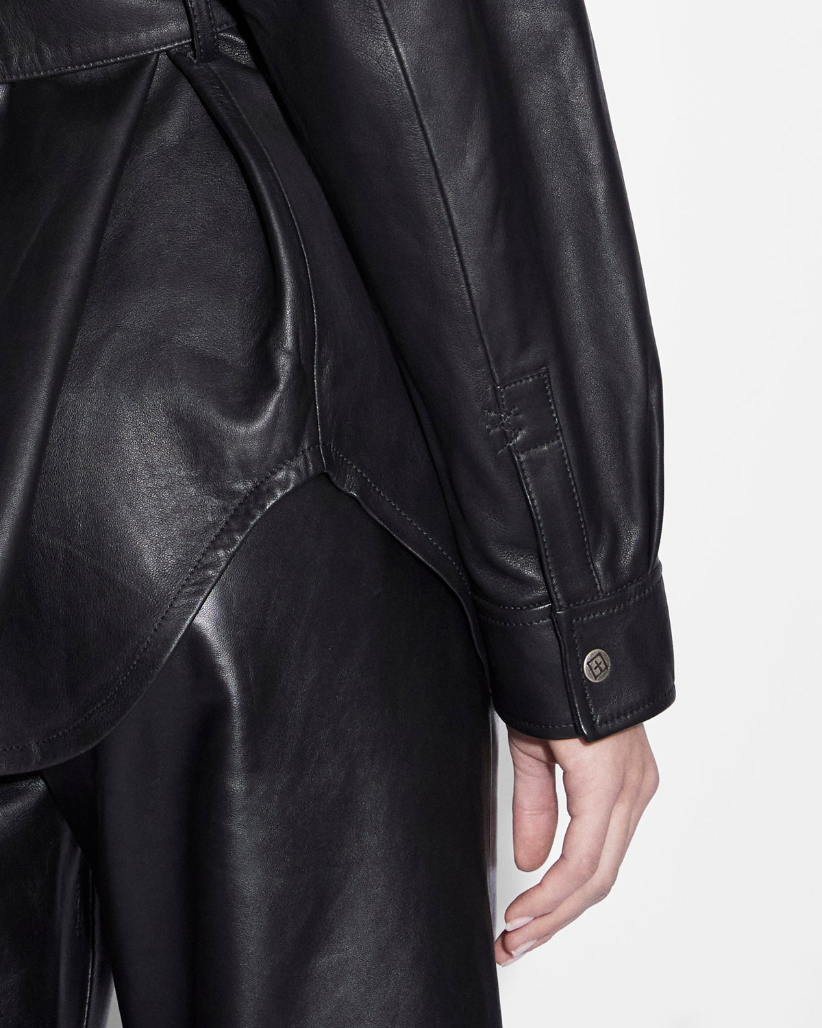 Womens Voyager Shacket Black Leather Relaxed Jackets - Black