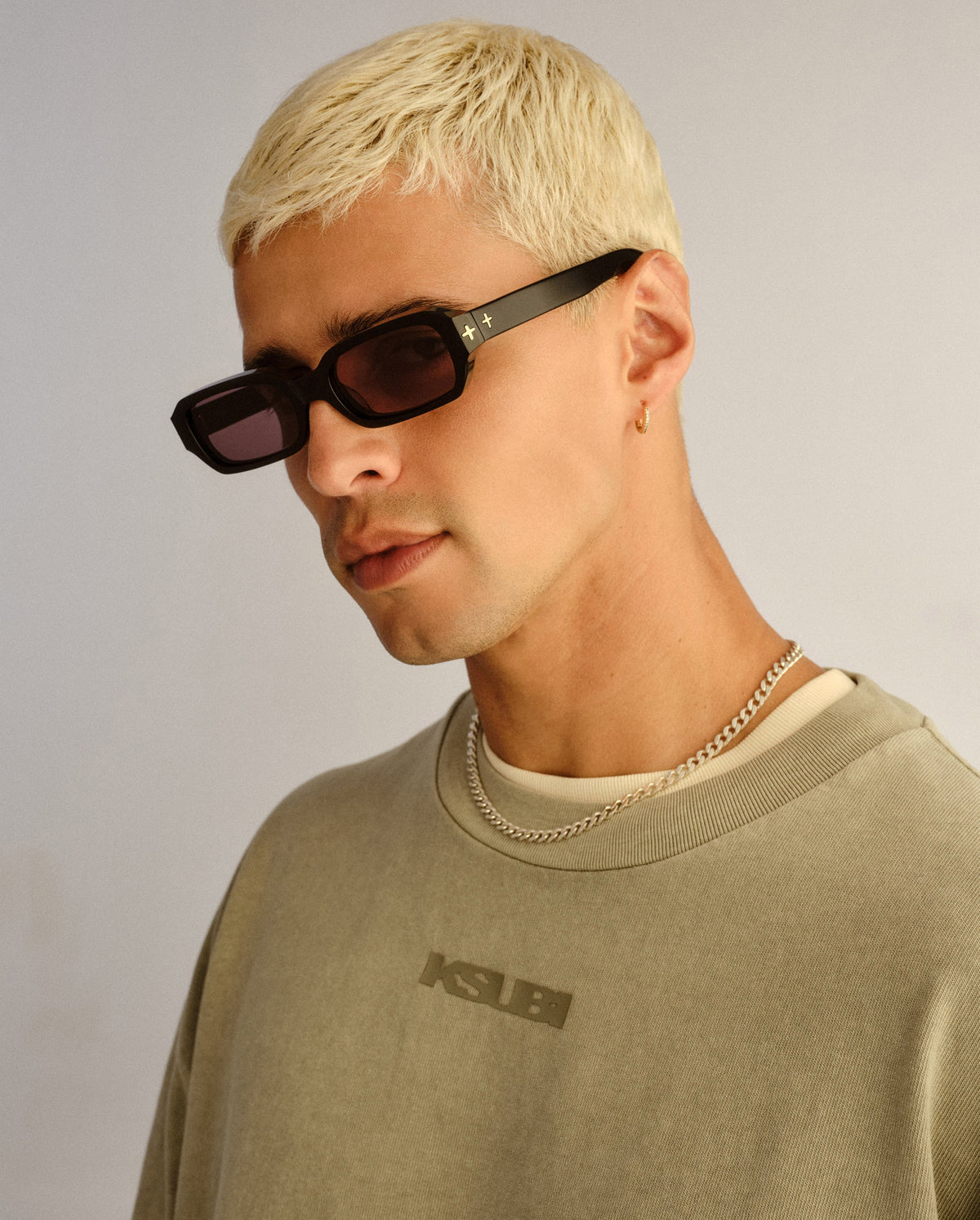 The Seven Sevens Sunglasses Black Gold Eyewear - Black